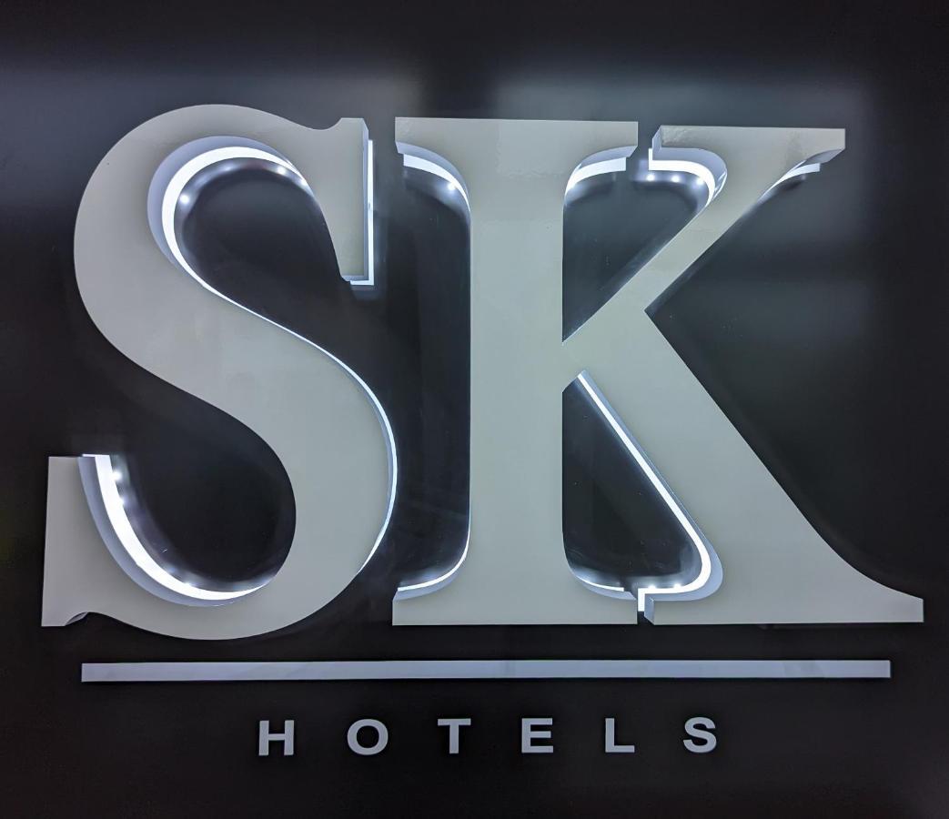Sk Heathrow Hotel Hayes  Exterior photo