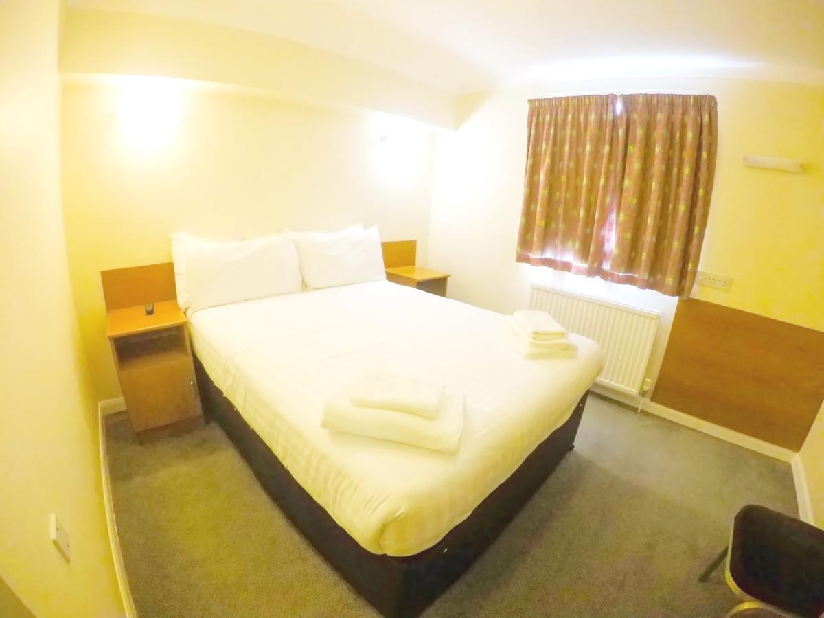 Sk Heathrow Hotel Hayes  Exterior photo